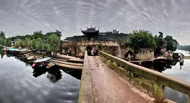逃离医生的家